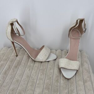 Oscar Tiye Bridal Sparkle Ankle-Strap High Heel Sandals in Ivory size 40/9